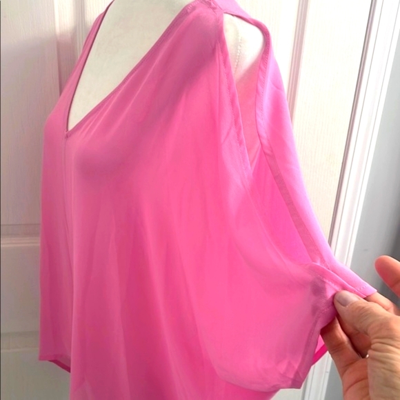Tobi Pink Asymmetrical Blouse with Relaxed Fit - Picture 2 of 13
